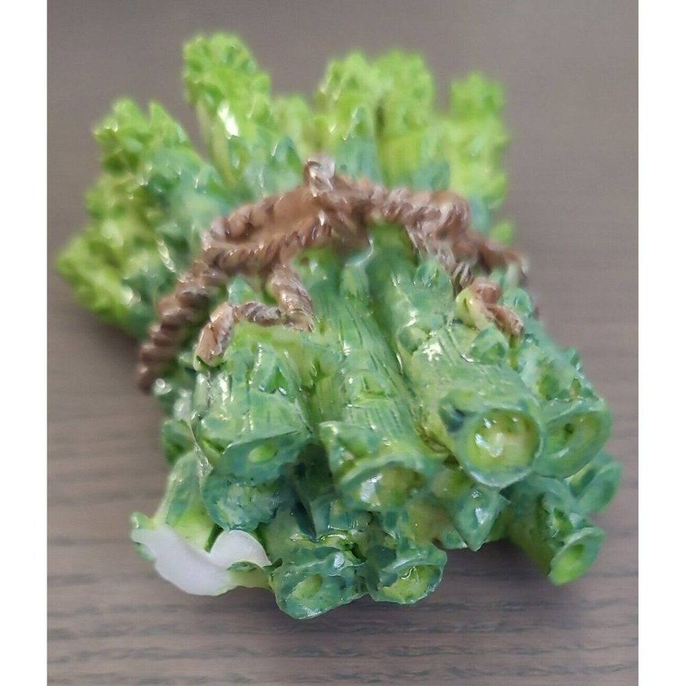 Vintage Asparagus Bundle Refrigerator Magnet - SEE DESCRIPTION - Picture 3 of 6